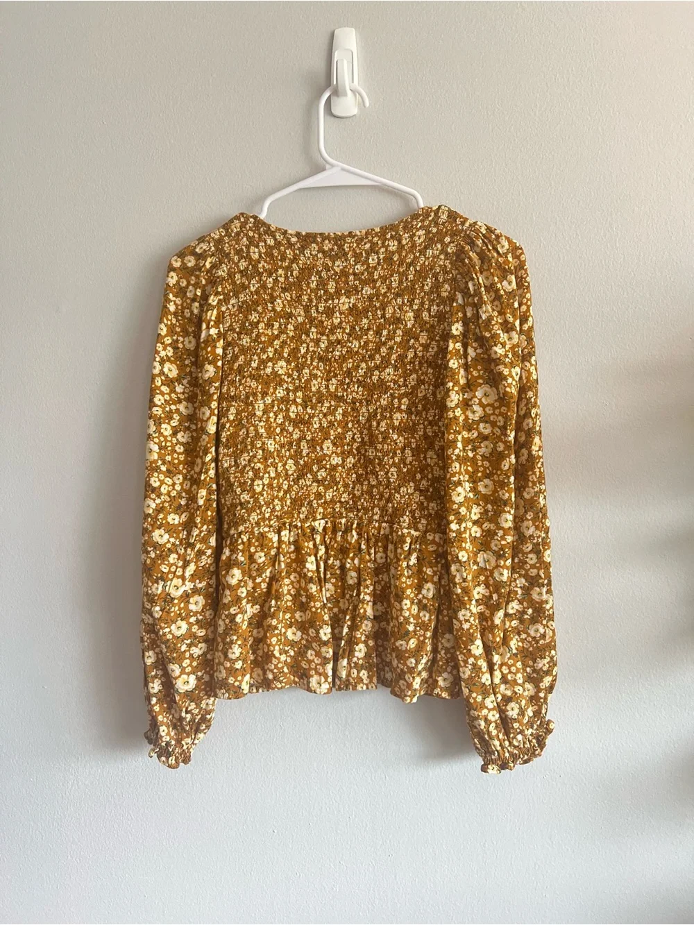 Old Navy Mustard Floral Smocked Peplum V-Neck Blouse Size Small